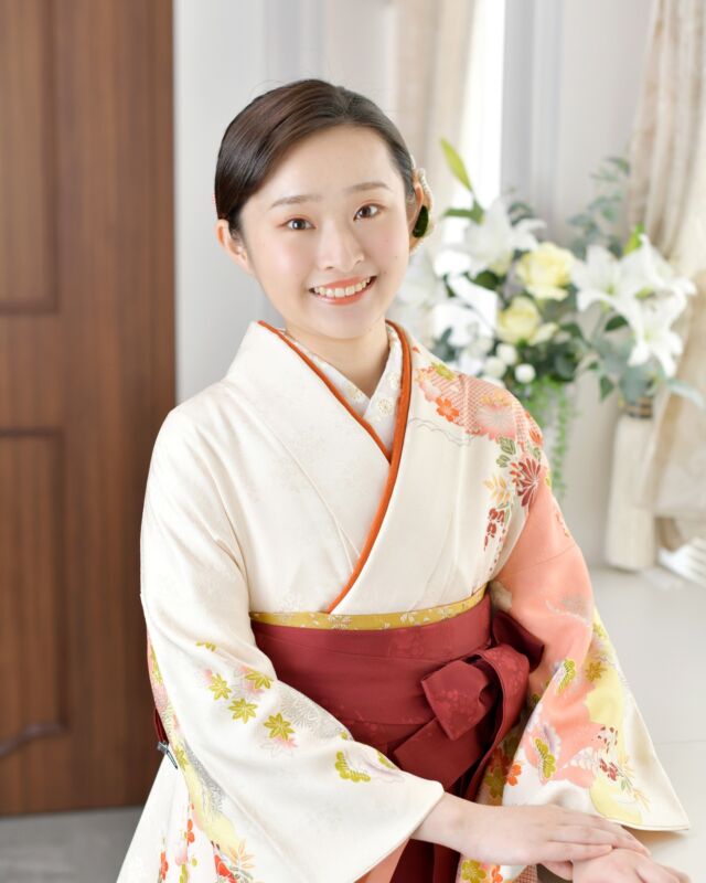 卒業という節目を、
“今のあなたらしさ”で一枚に。

晴れの日の装いも、
自然な表情も、
ずっと色褪せない記念写真として。

📍 STUDIO UP
▶︎ プロフィールリンクよりご予約受付中

#卒業記念写真
#記念写真
#卒業フォト
#人生の節目
#今を残す
#一生の思い出
#袴
#袴女子
#袴ヘア
#和装
#和装女子
#フォトスタジオ
#スタジオ撮影
#写真館
#ポートレート
#スタジオアップ
#東京写真館
